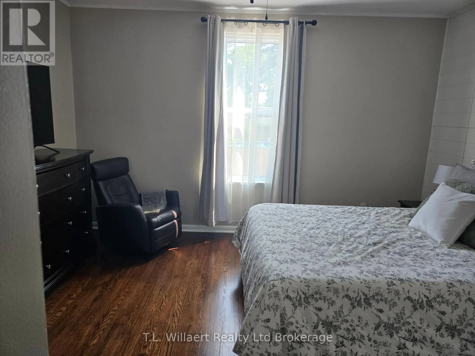 14 RUTHERFORD AVENUE