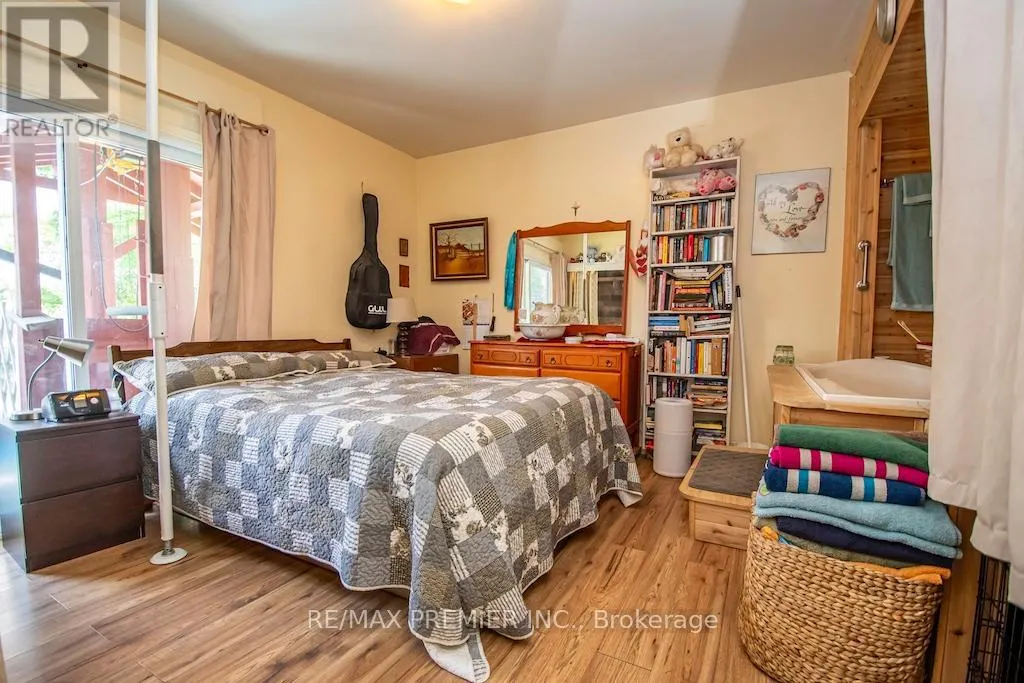 2704 TELEVISION ROAD