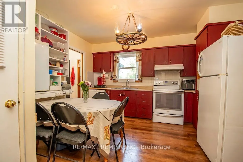 2704 TELEVISION ROAD
