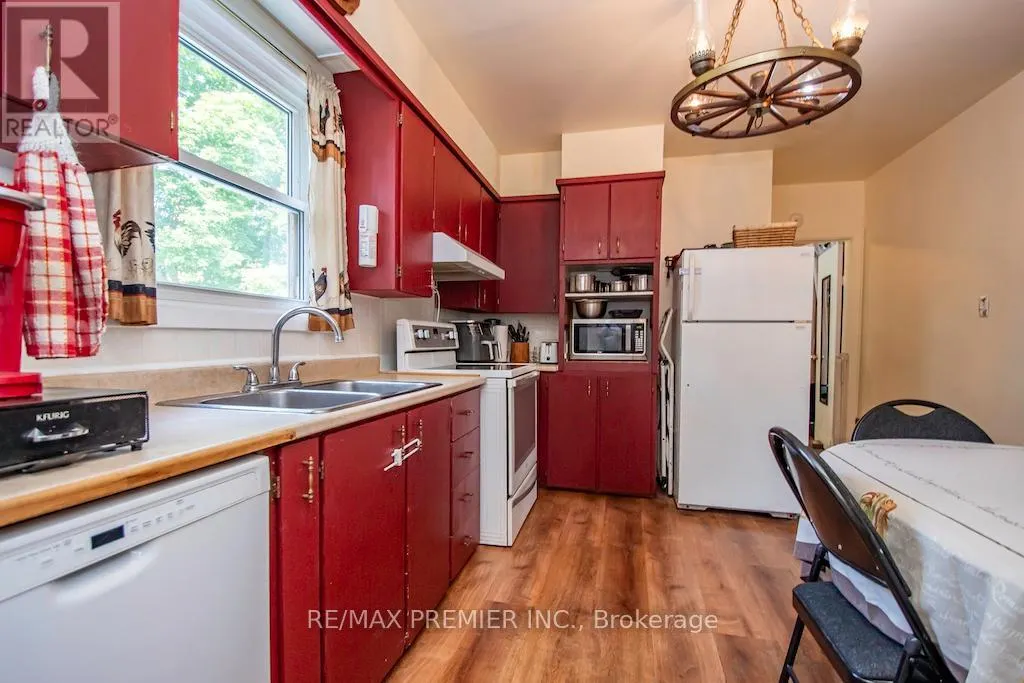 2704 TELEVISION ROAD