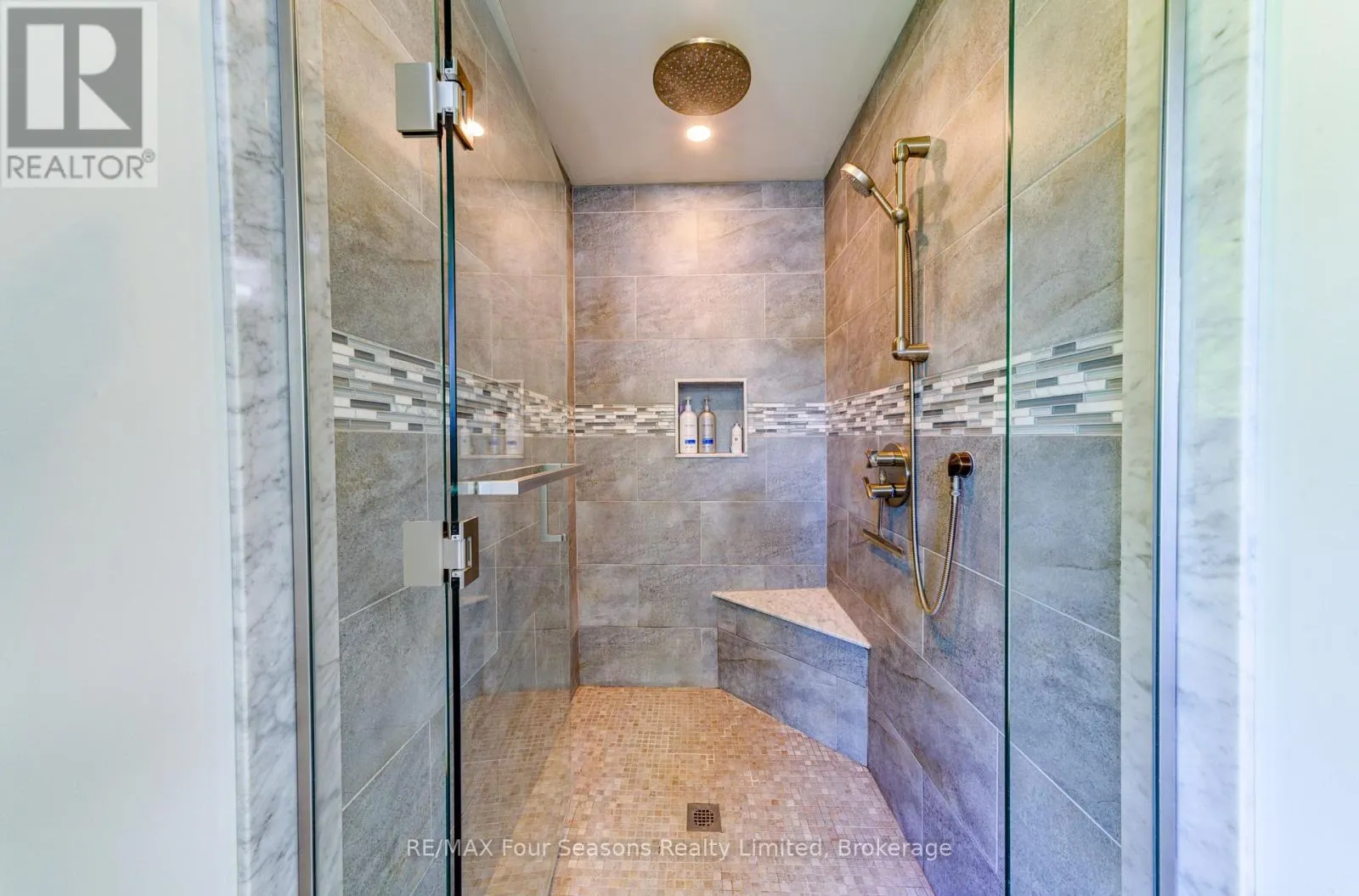 22 - 59 KING STREET E, #22