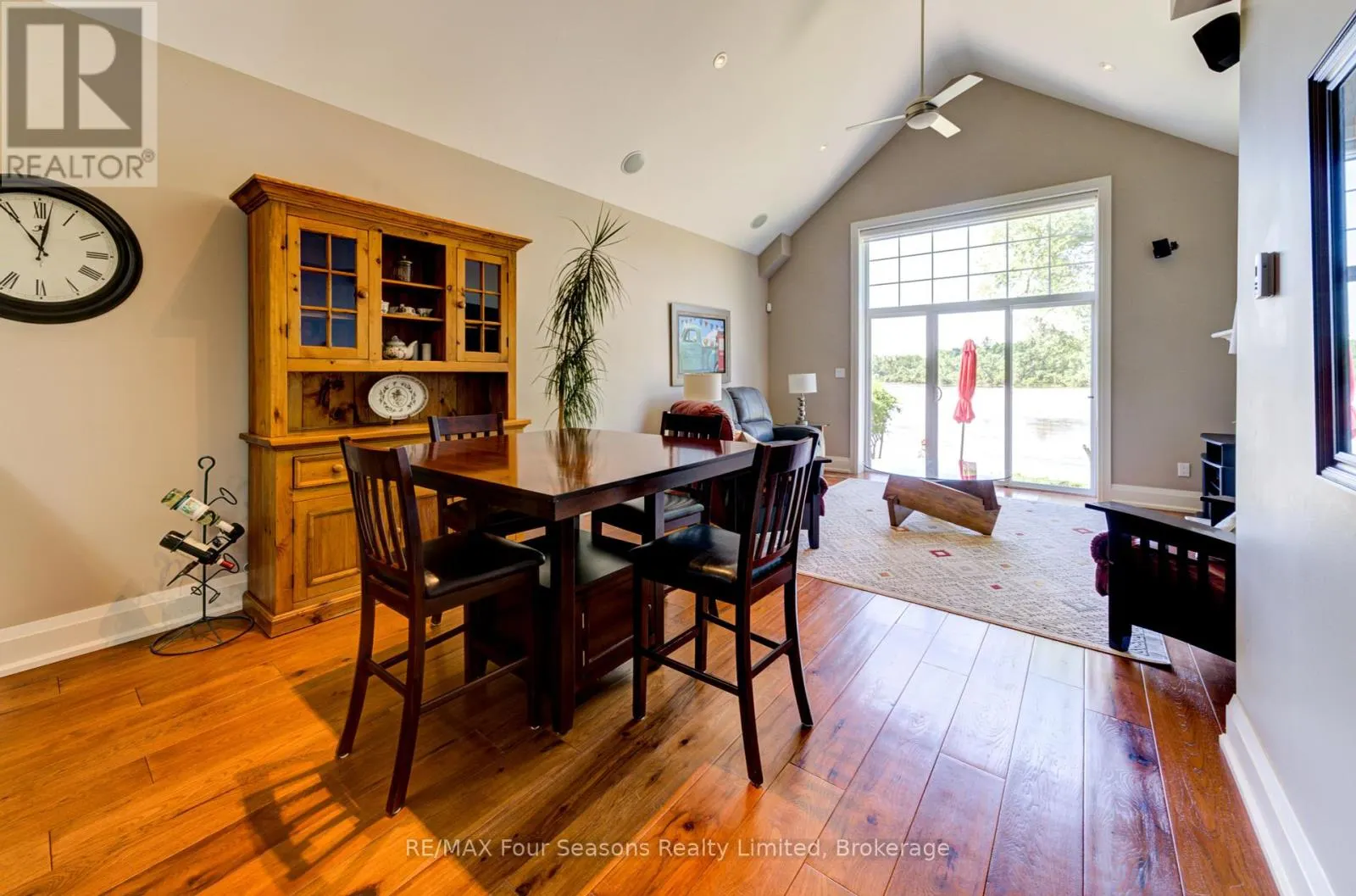 22 - 59 KING STREET E, #22