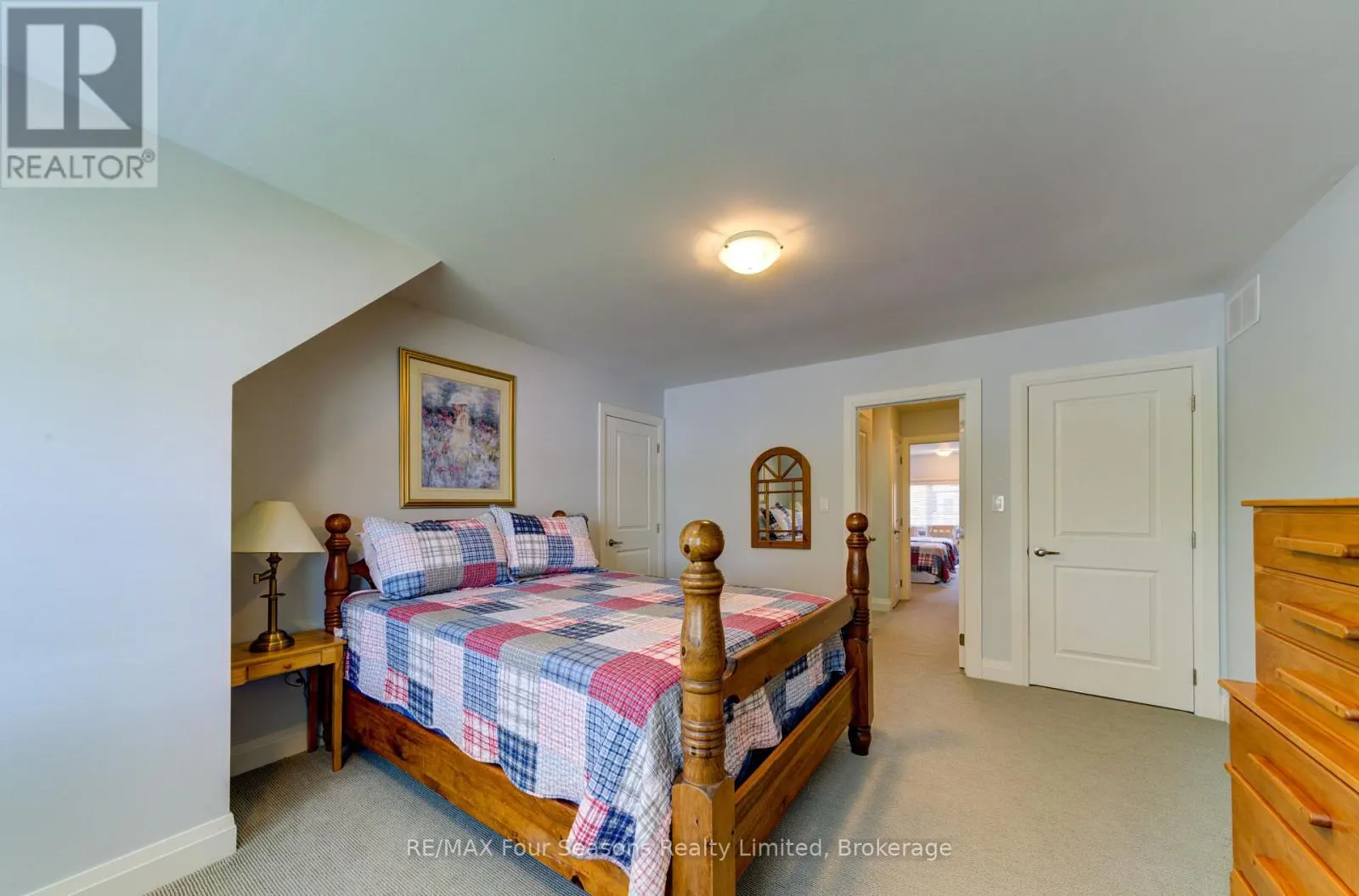 22 - 59 KING STREET E, #22