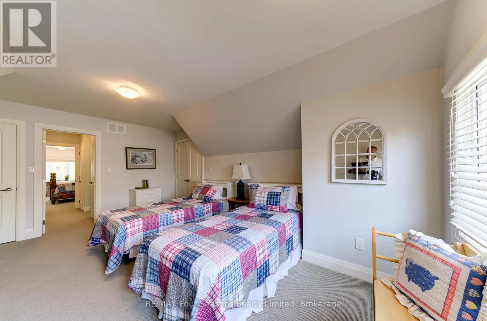 22 - 59 KING STREET E, #22