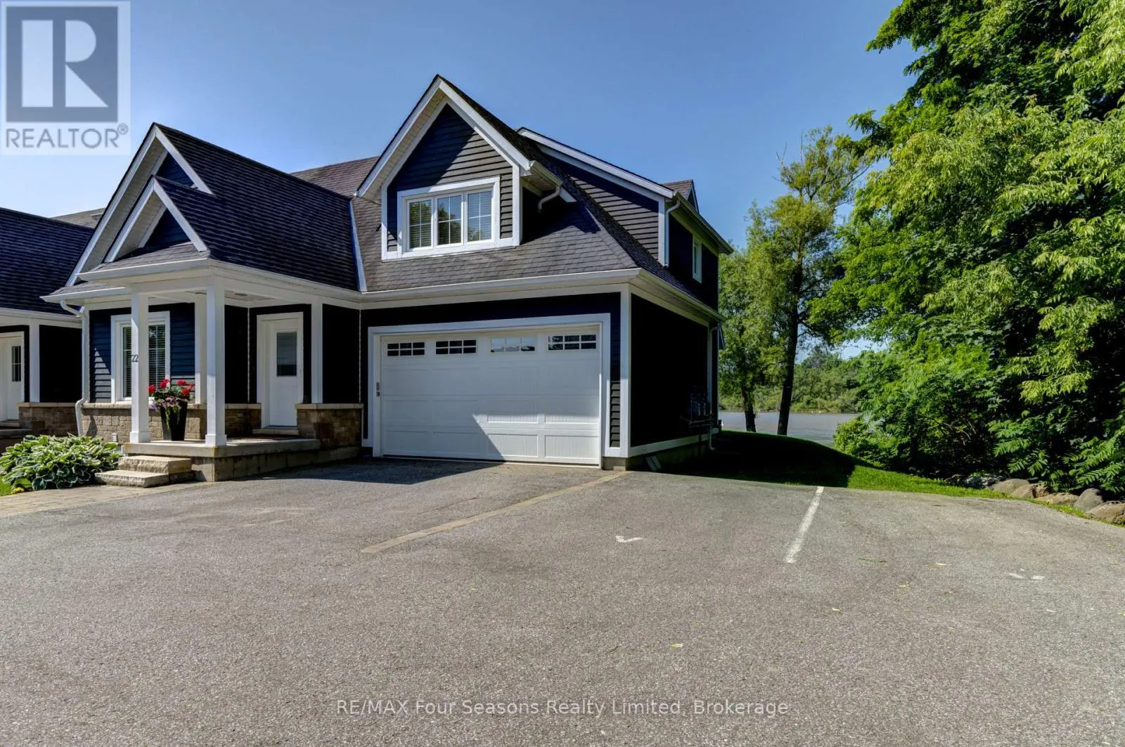 22 - 59 KING STREET E, #22