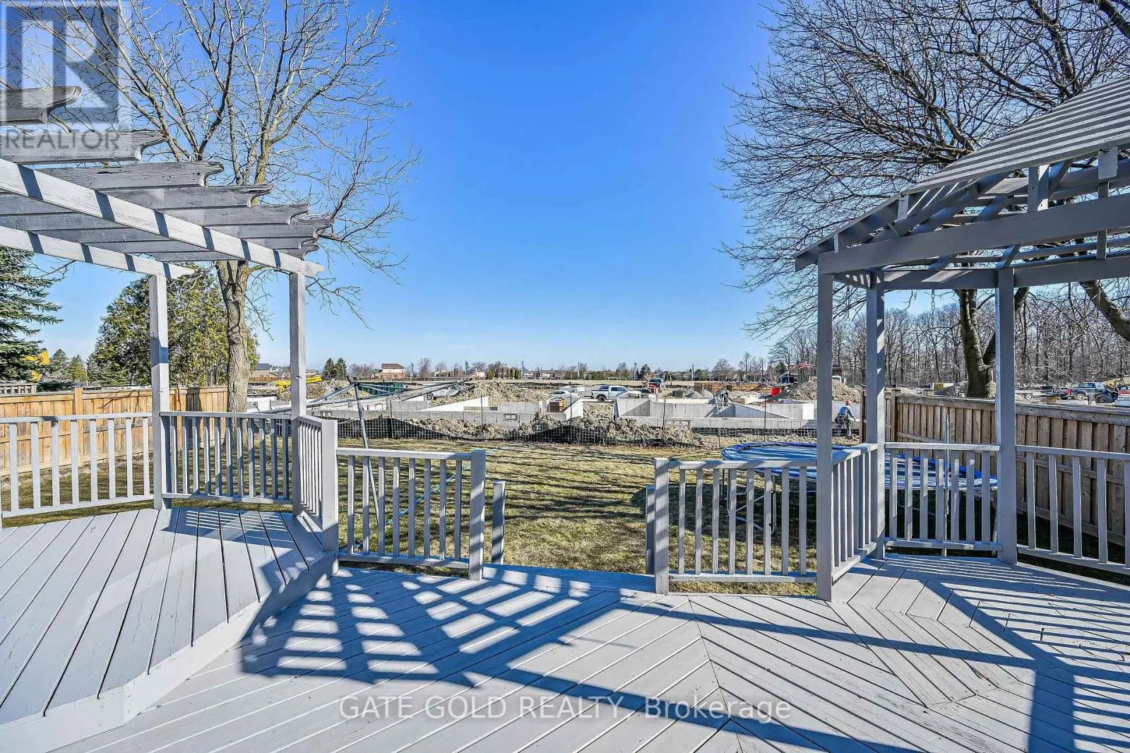 228 HIGHLAND ROAD W