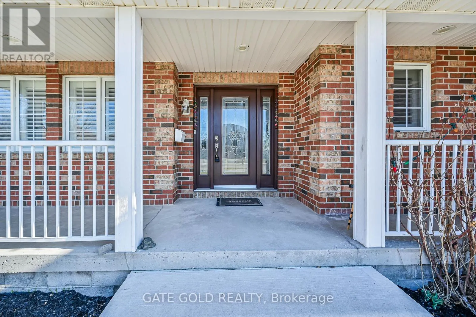 228 HIGHLAND ROAD W
