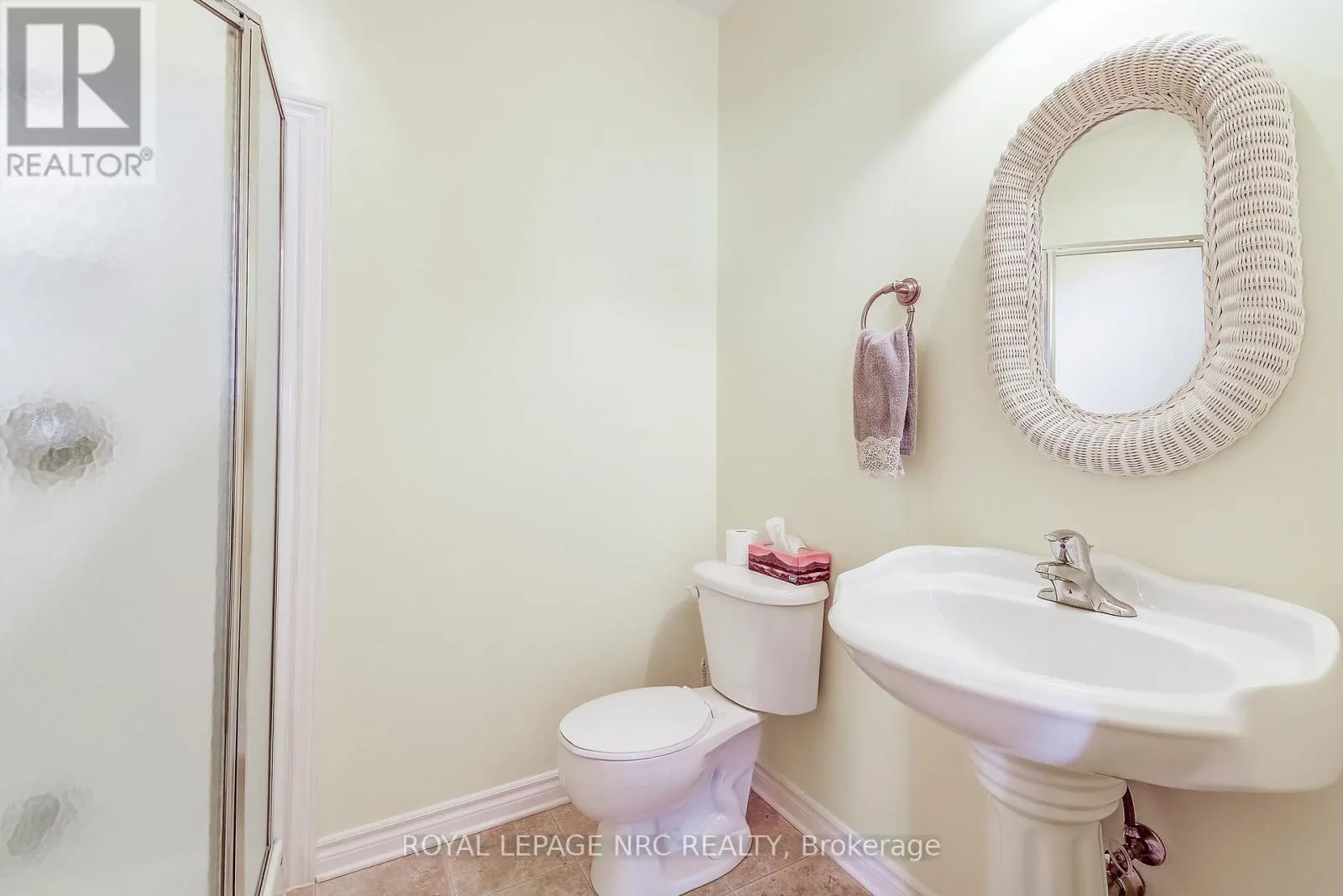 12 - 92 LORETTA DRIVE, #12