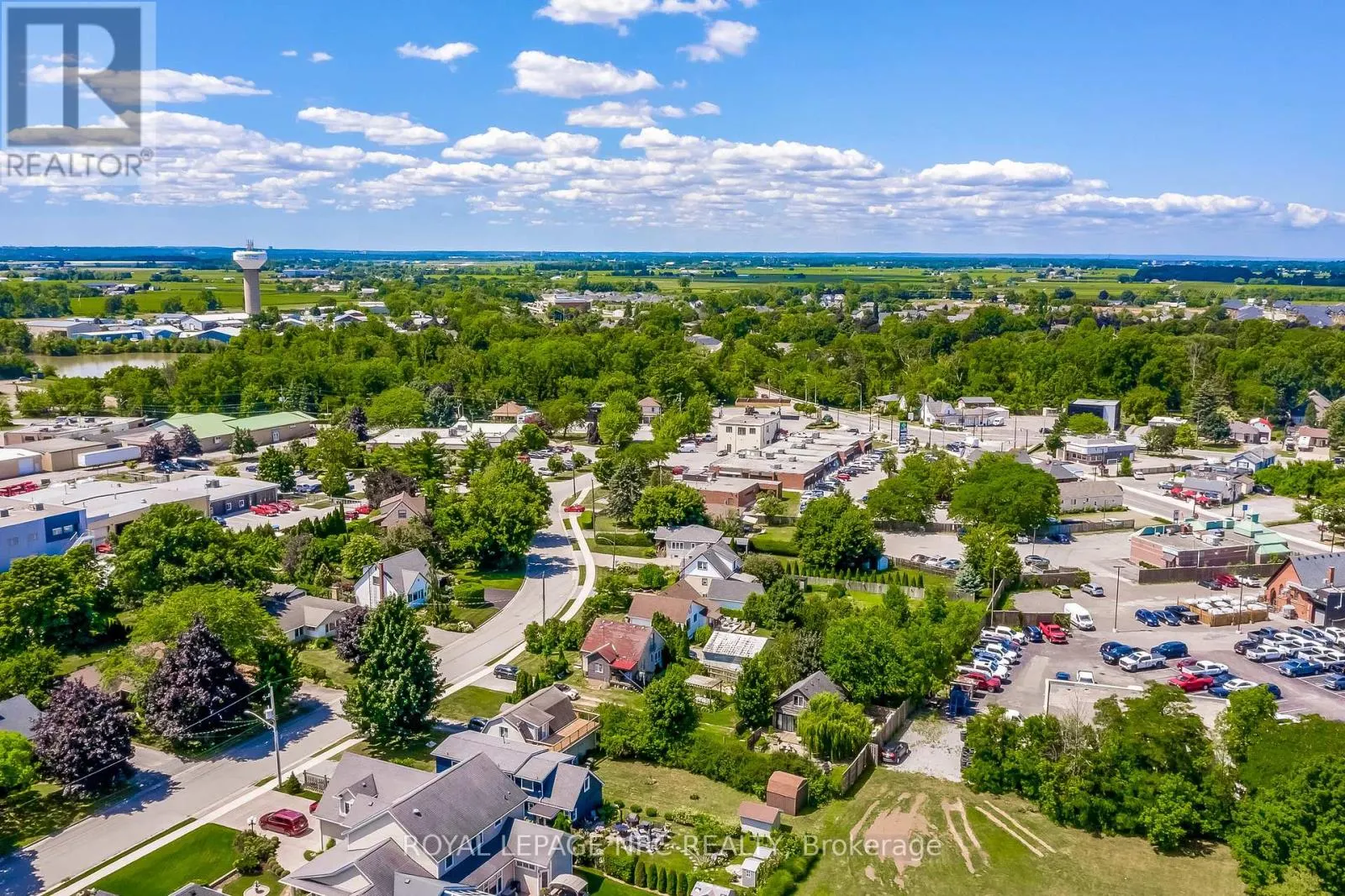 12 - 92 LORETTA DRIVE, #12