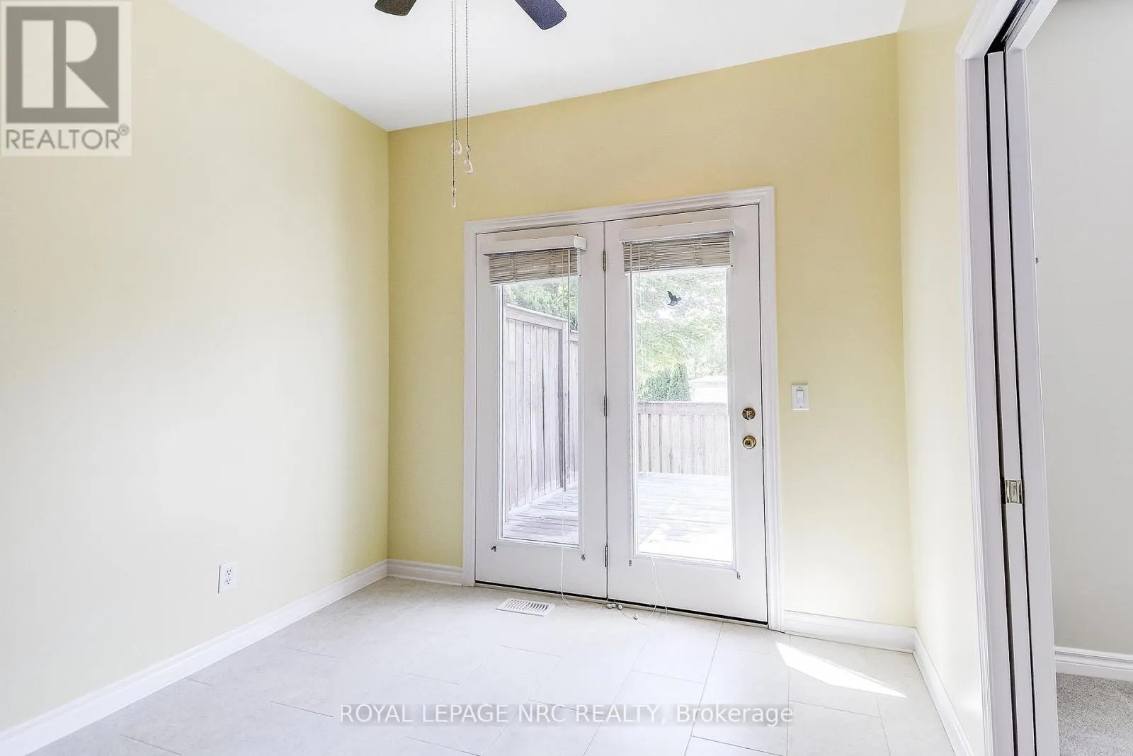 12 - 92 LORETTA DRIVE, #12