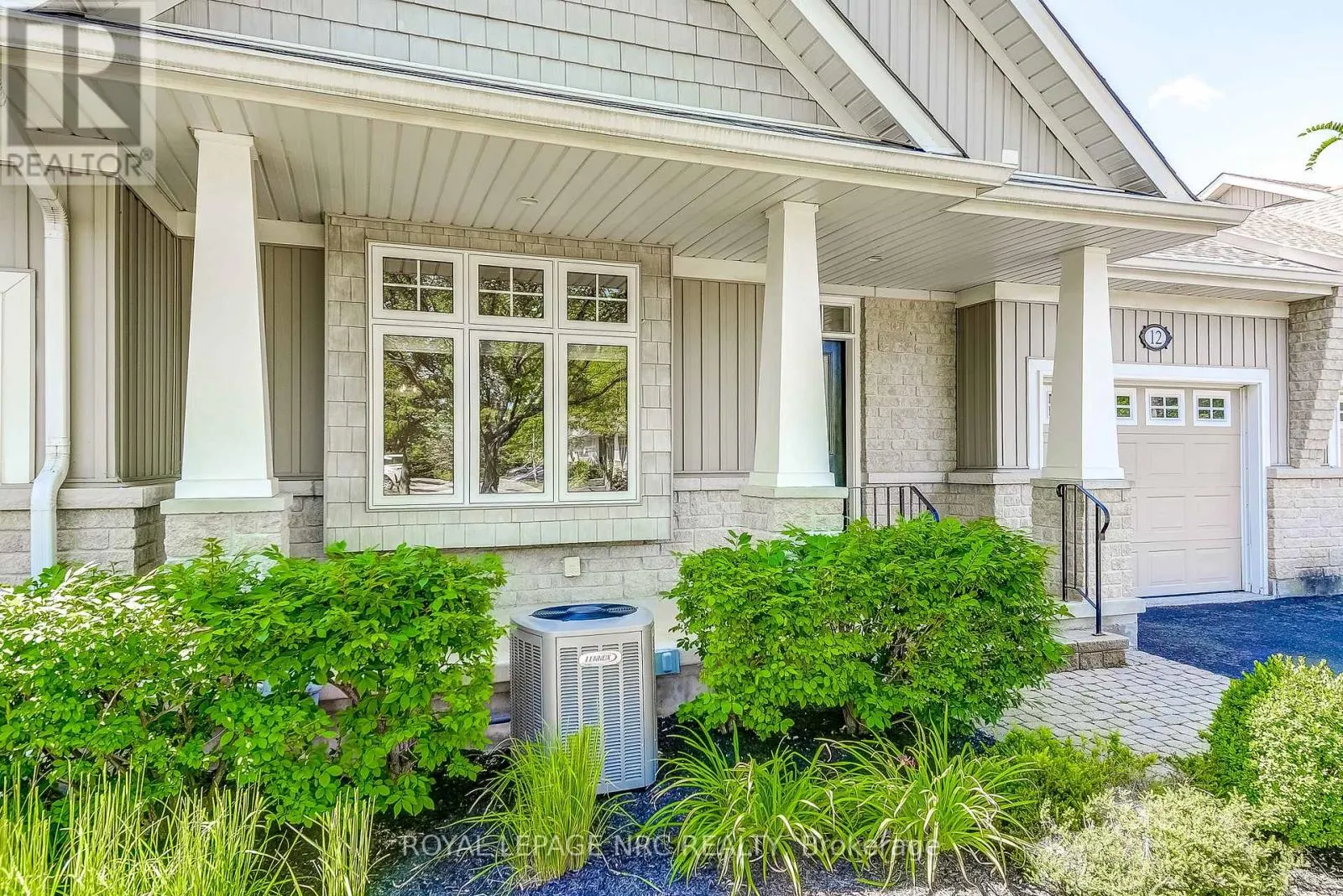 12 - 92 LORETTA DRIVE, #12