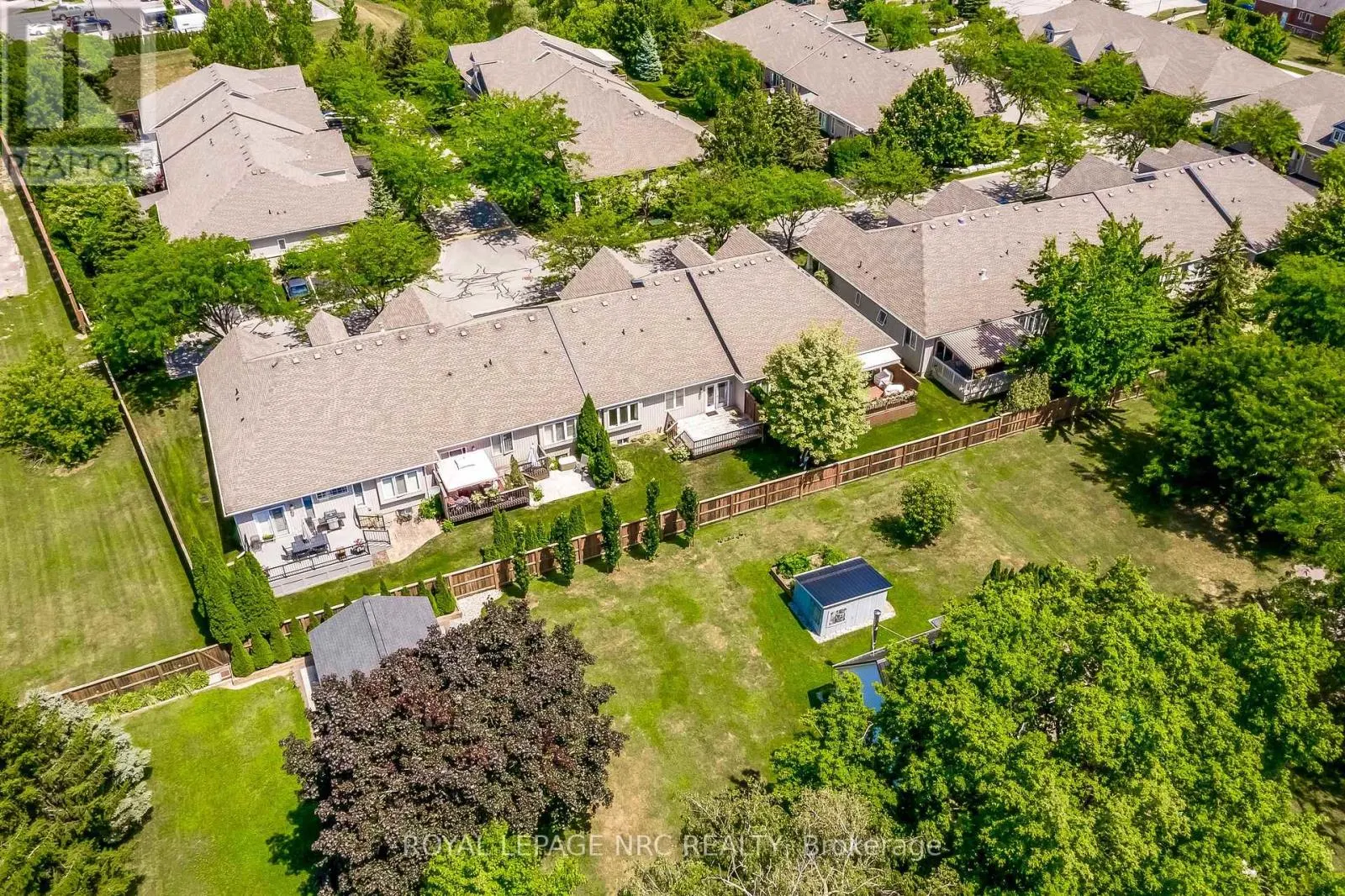12 - 92 LORETTA DRIVE, #12