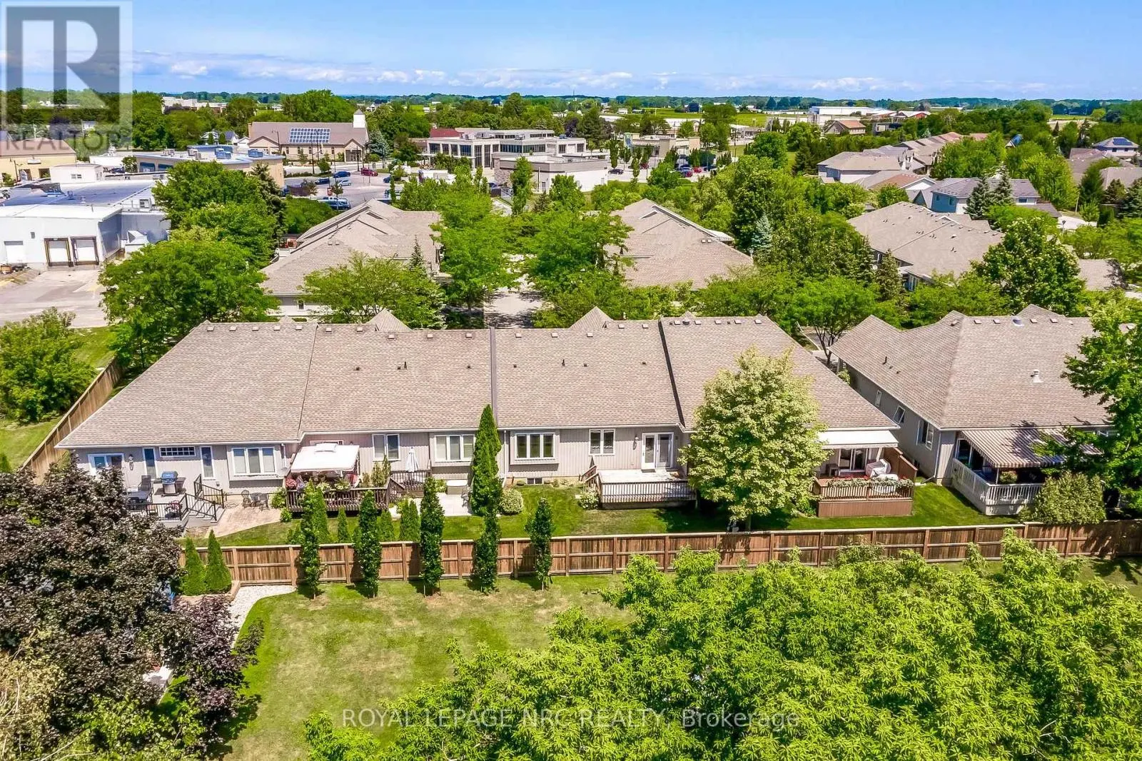 12 - 92 LORETTA DRIVE, #12