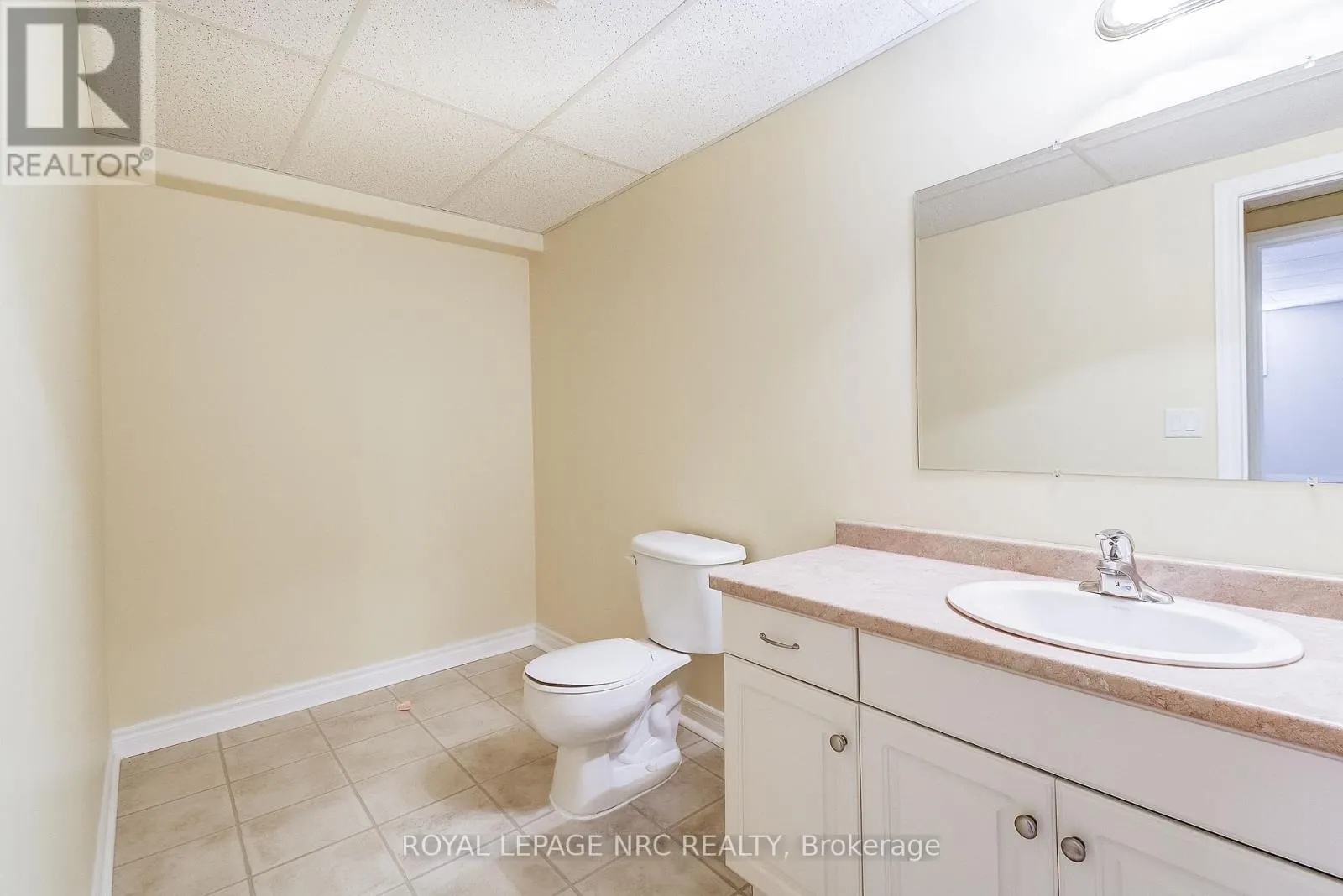 12 - 92 LORETTA DRIVE, #12