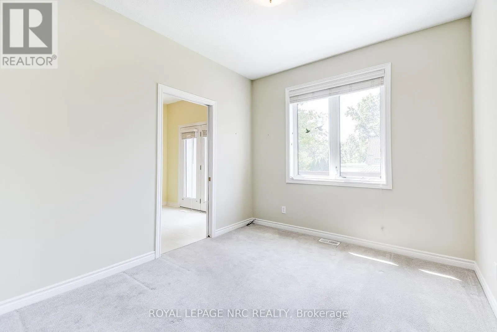 12 - 92 LORETTA DRIVE, #12