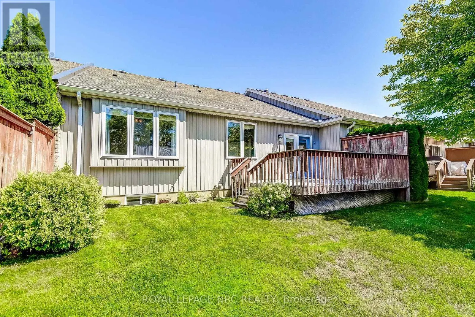 12 - 92 LORETTA DRIVE, #12