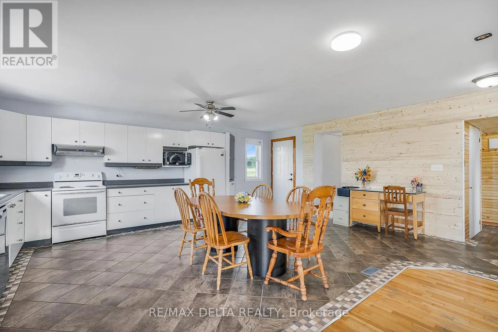 1554 NIXON ROAD
