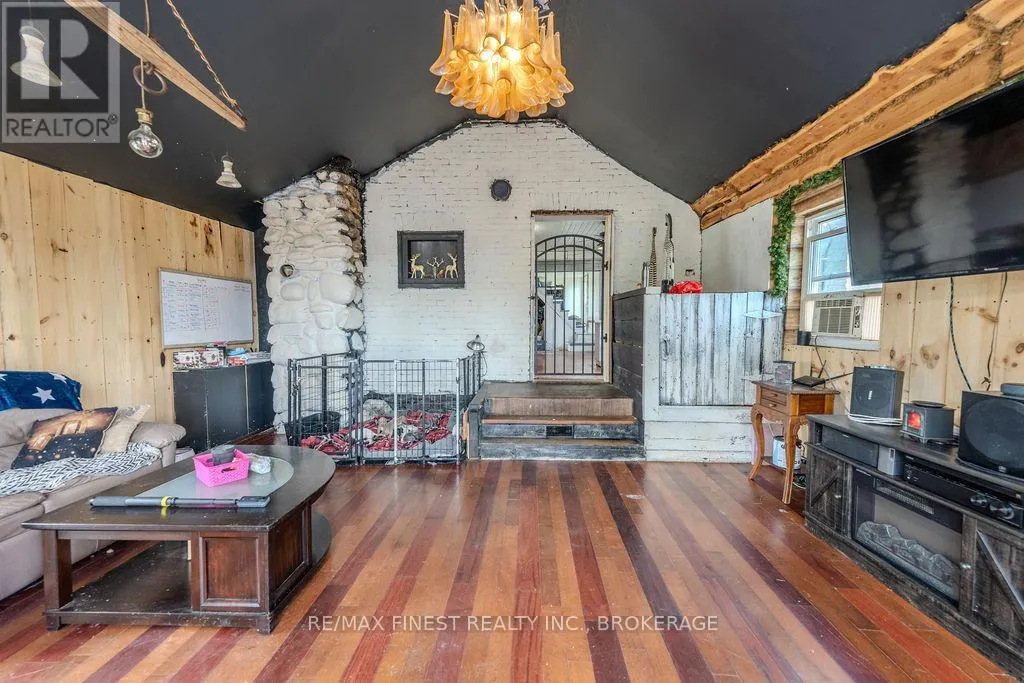 142 COOKS ROAD