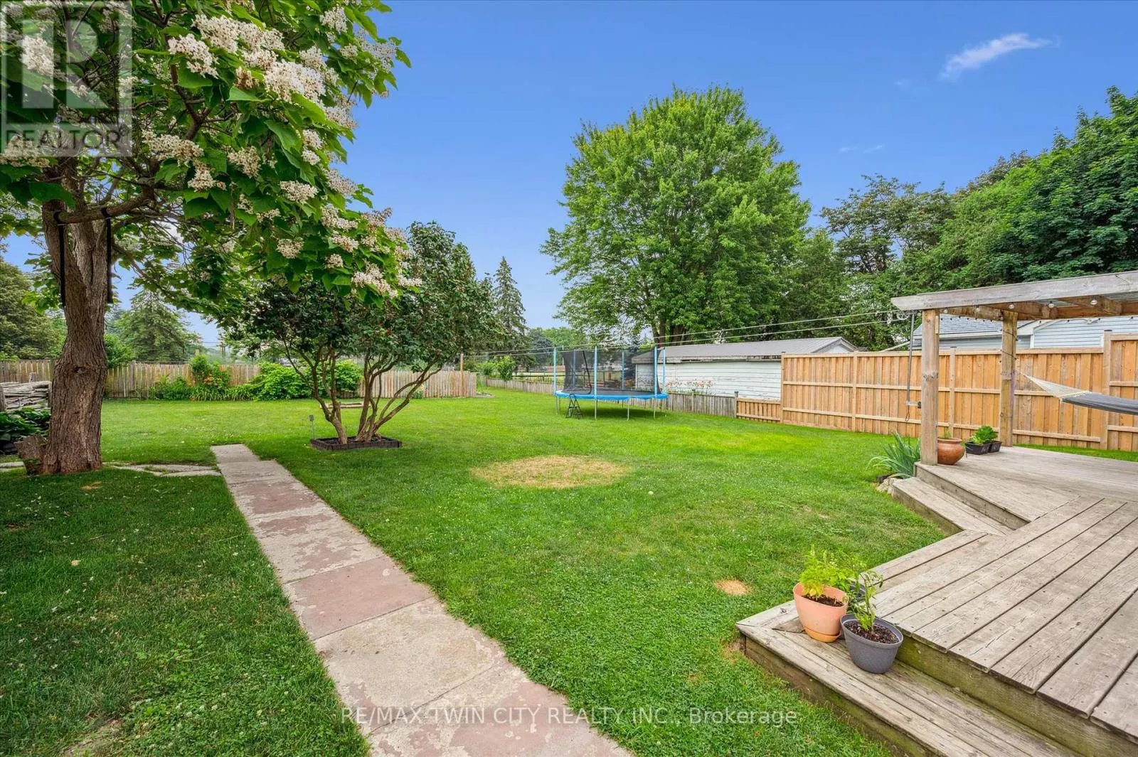 999 NORTHFIELD DRIVE E