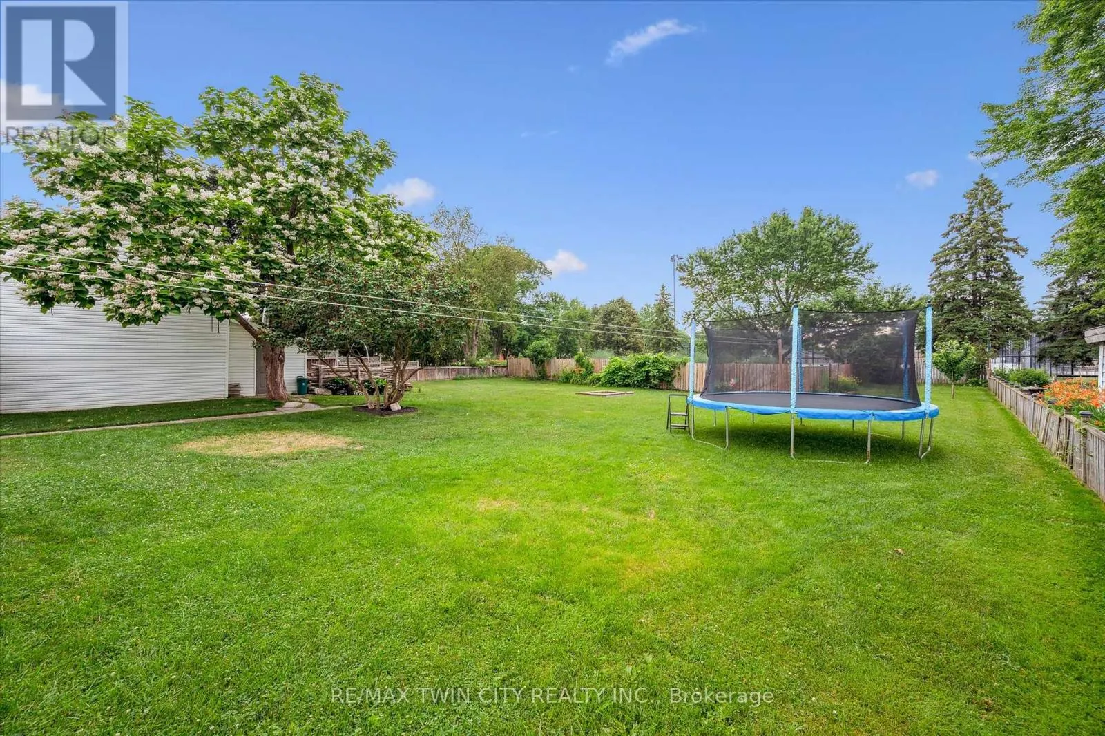 999 NORTHFIELD DRIVE E