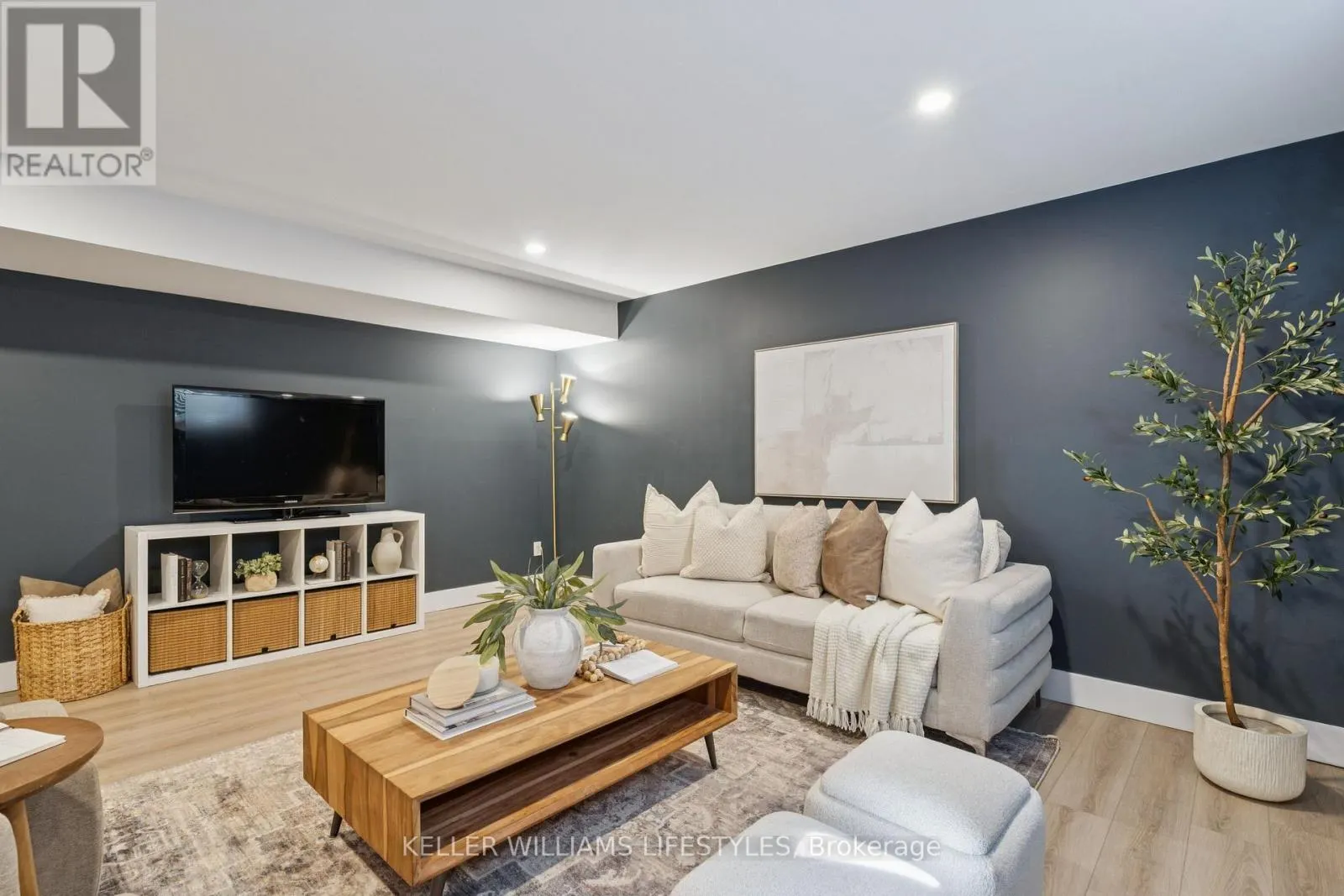 24 - 41 EARLSCOURT TERRACE, #24