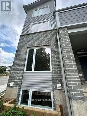 1 - 990 DEVERON CRESCENT, #1