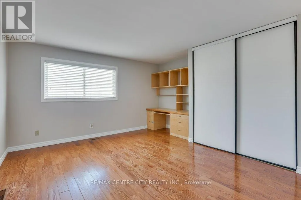 100 - 1328 COMMISSIONERS ROAD W, #100