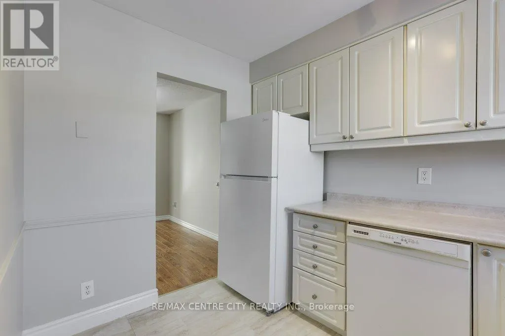 100 - 1328 COMMISSIONERS ROAD W, #100