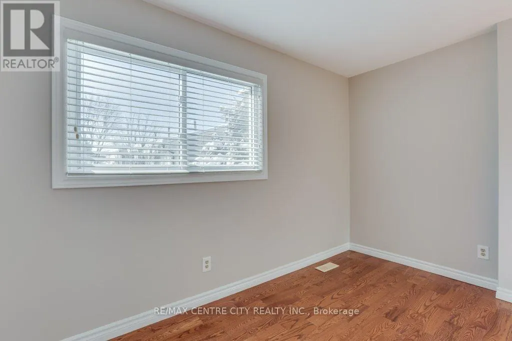 100 - 1328 COMMISSIONERS ROAD W, #100