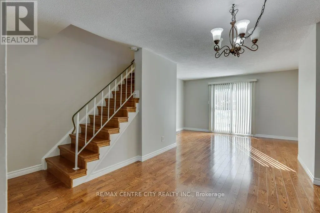 100 - 1328 COMMISSIONERS ROAD W, #100