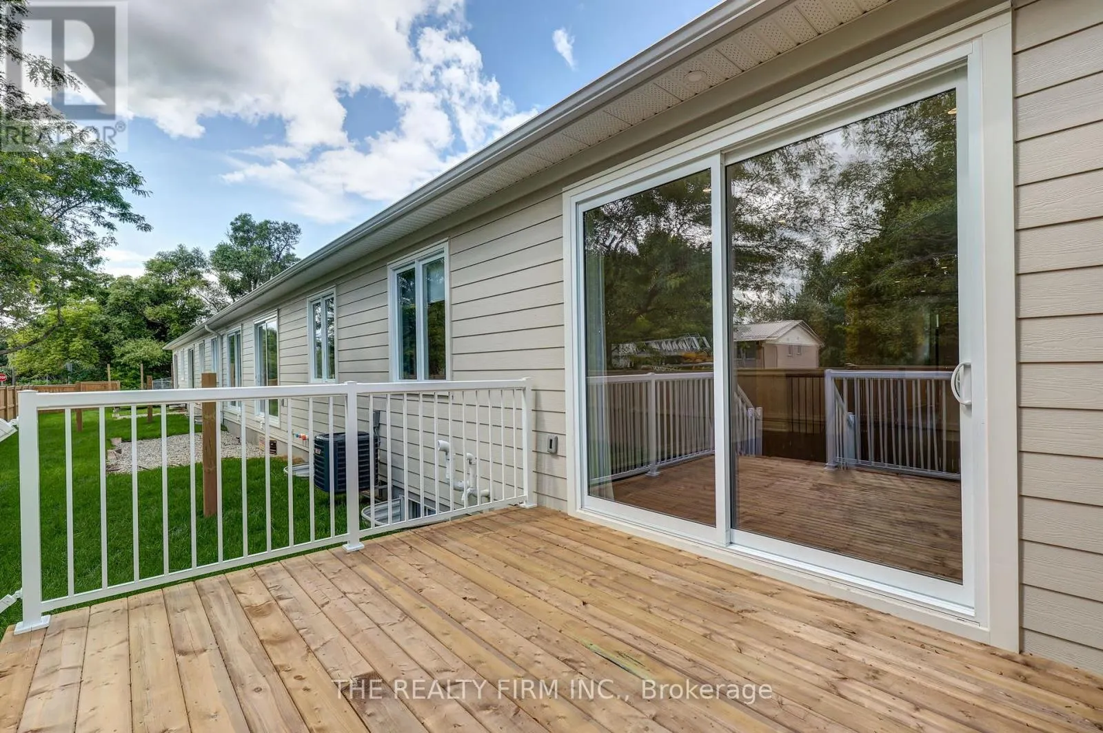 8 - 85 FOREST STREET, #8