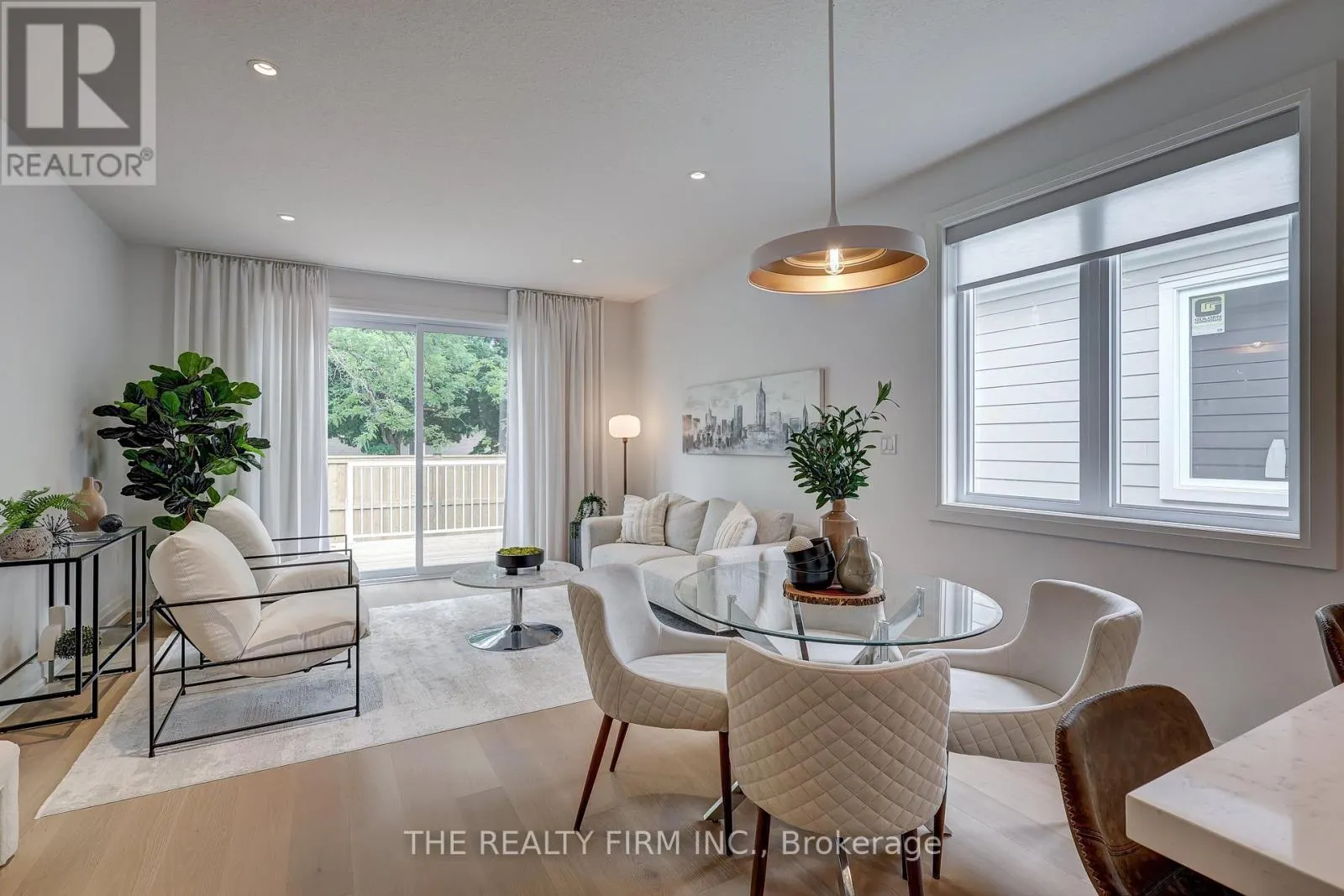 8 - 85 FOREST STREET, #8