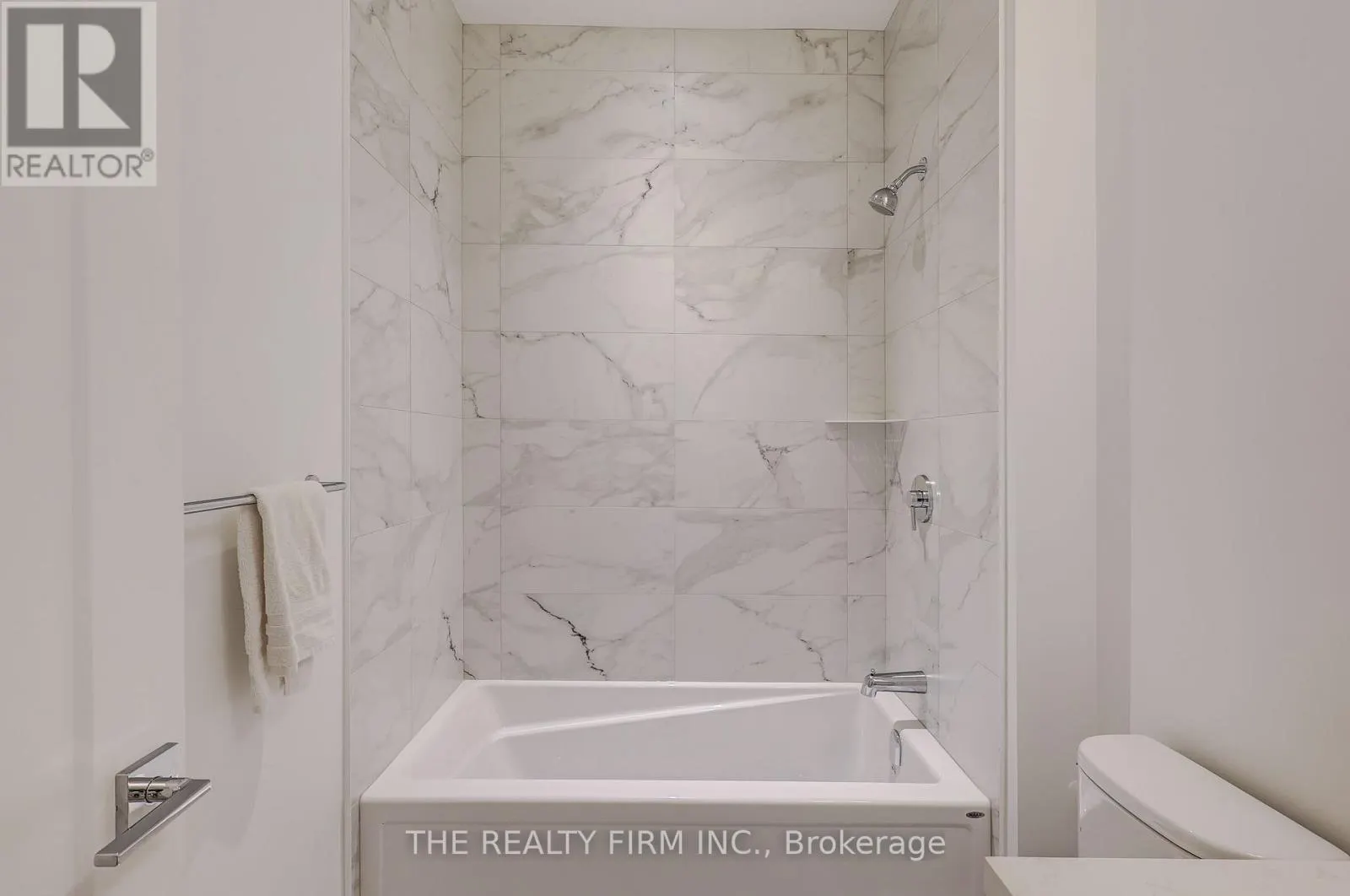 8 - 85 FOREST STREET, #8