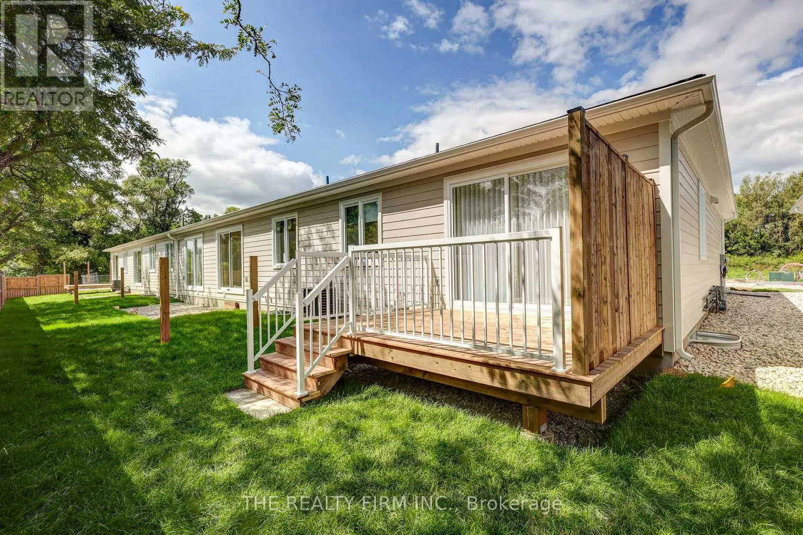 8 - 85 FOREST STREET, #8