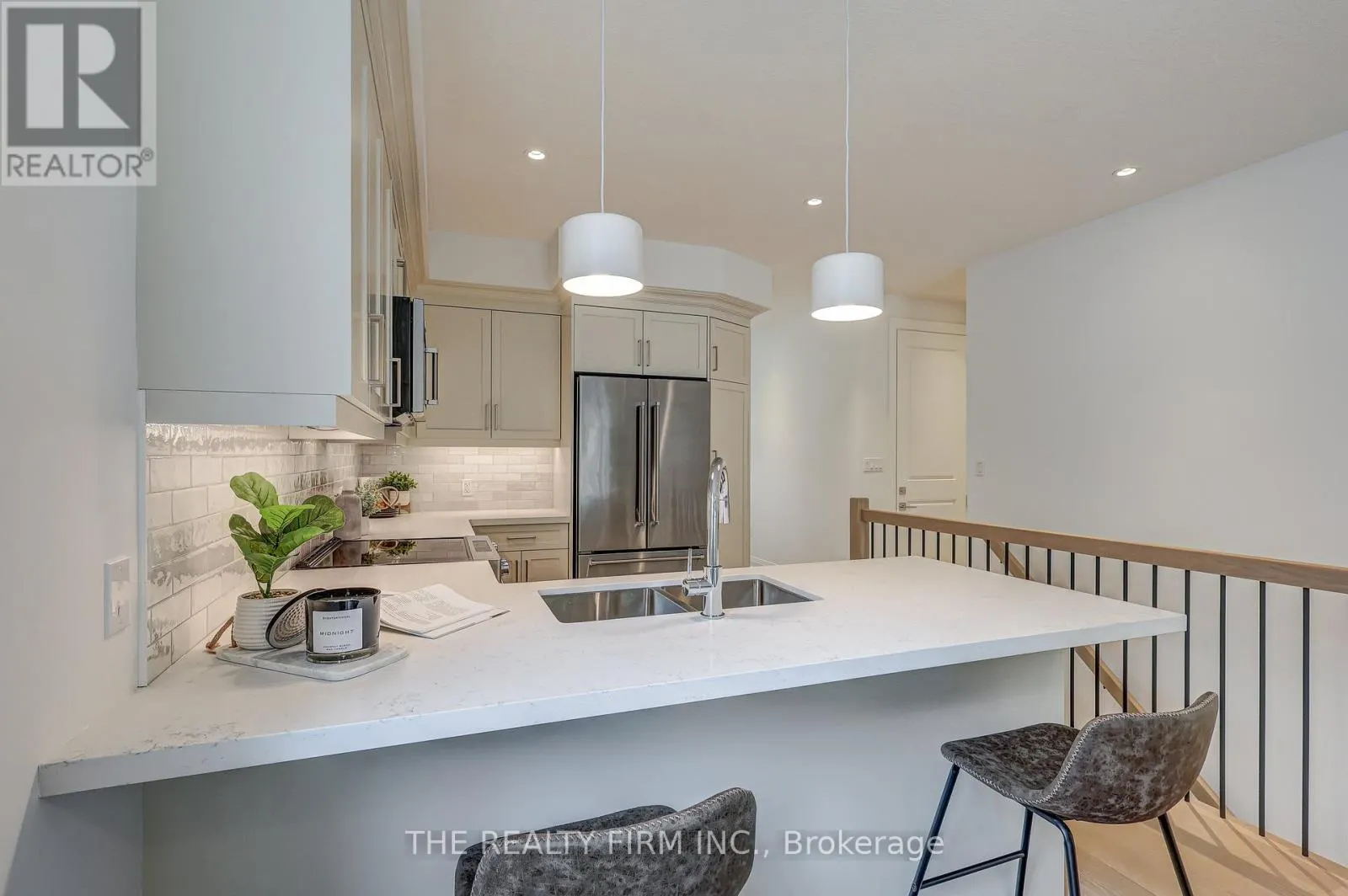 8 - 85 FOREST STREET, #8