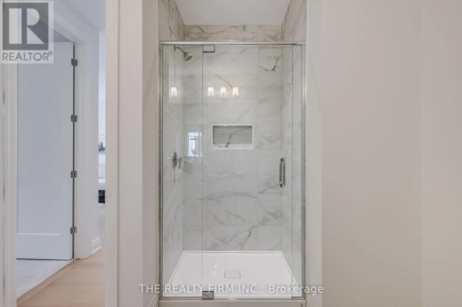 8 - 85 FOREST STREET, #8