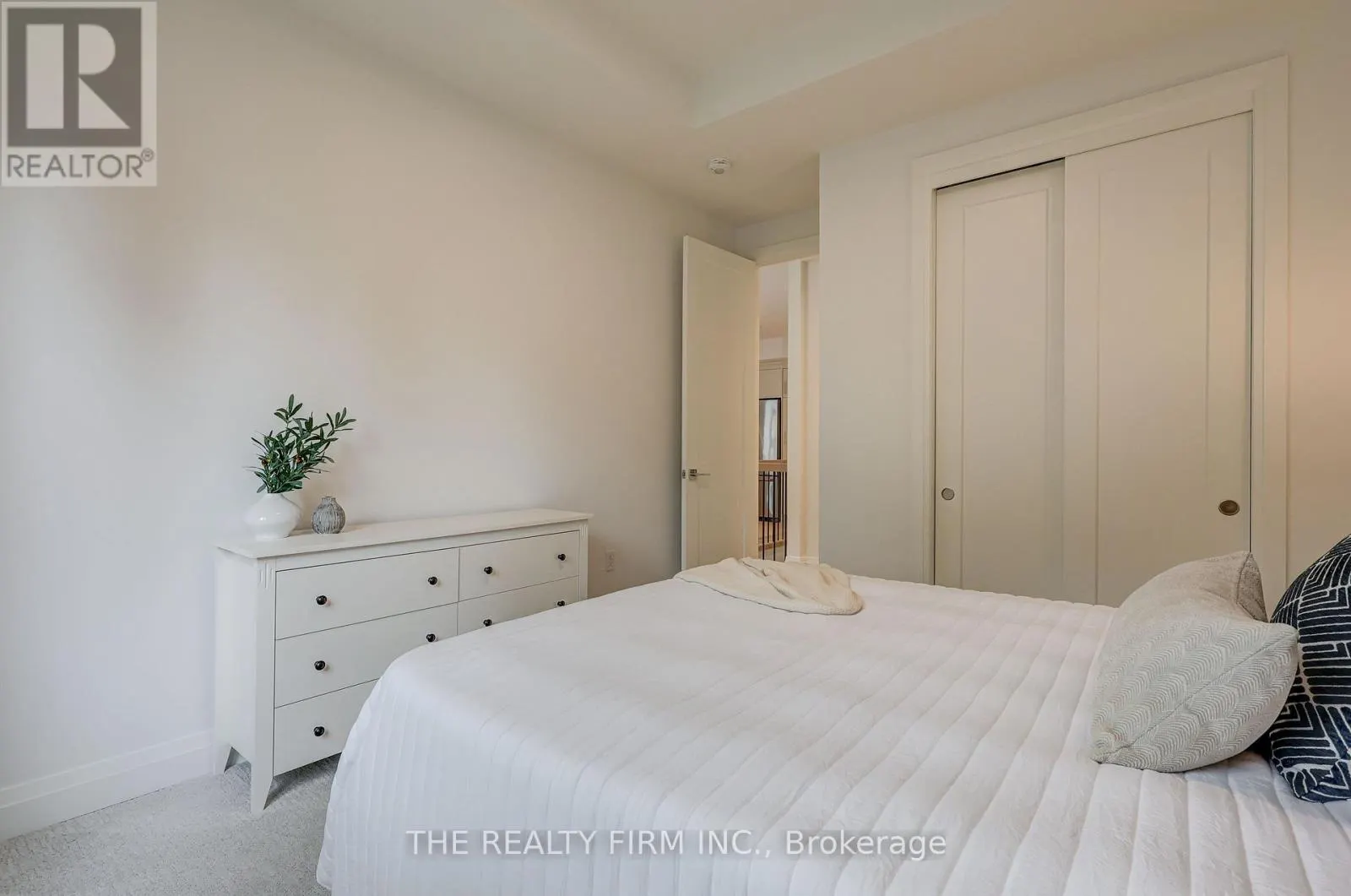 8 - 85 FOREST STREET, #8