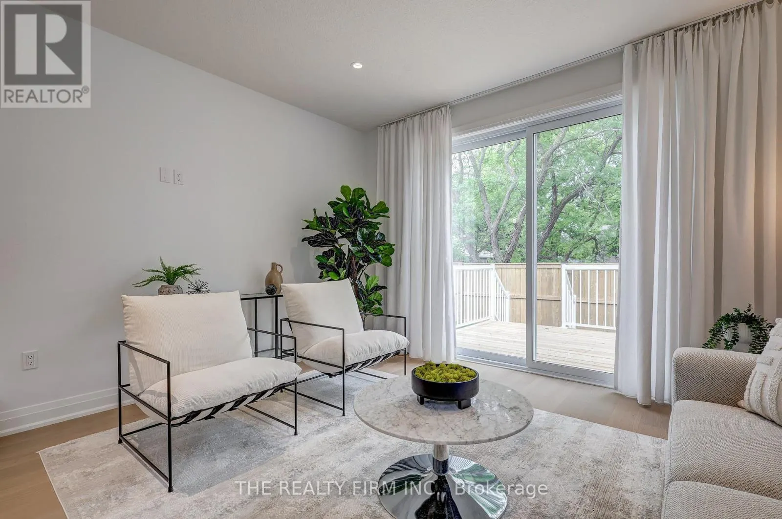 8 - 85 FOREST STREET, #8