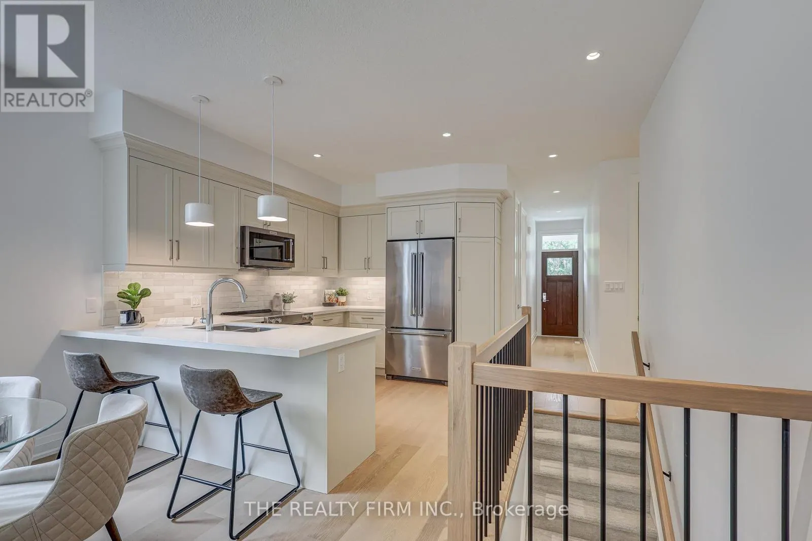 8 - 85 FOREST STREET, #8