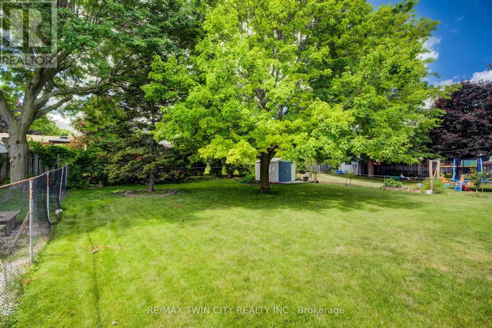 28 ELMHURST CRESCENT