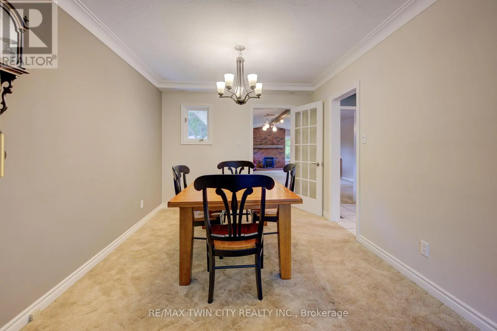 28 ELMHURST CRESCENT