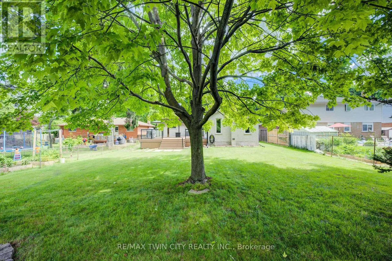 28 ELMHURST CRESCENT