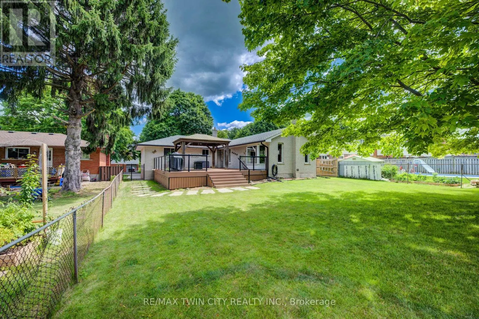 28 ELMHURST CRESCENT
