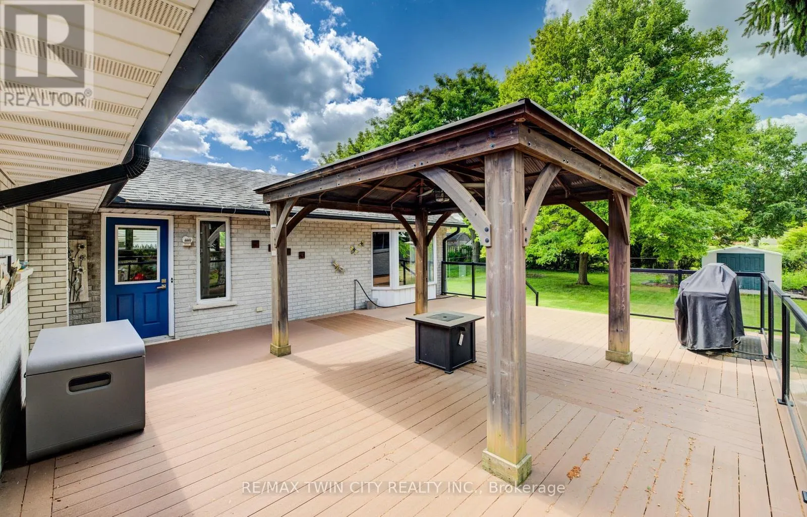 28 ELMHURST CRESCENT
