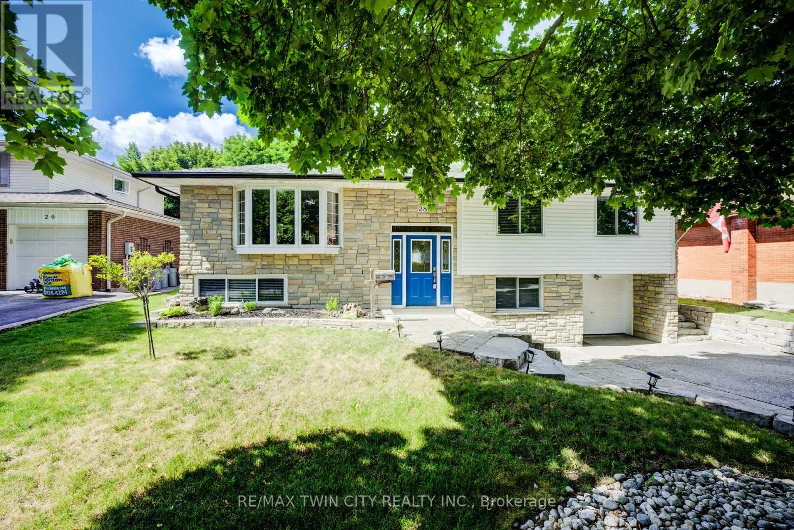 28 ELMHURST CRESCENT