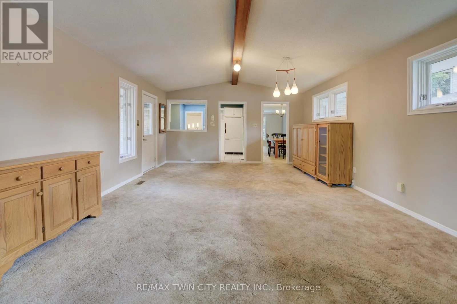 28 ELMHURST CRESCENT