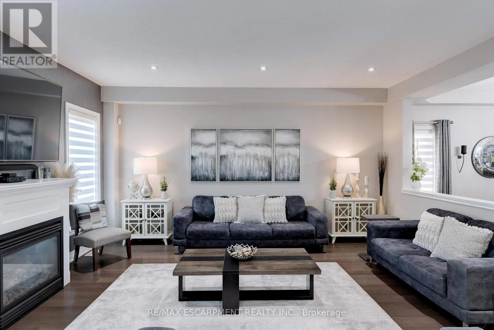13 BIGGAR CRESCENT