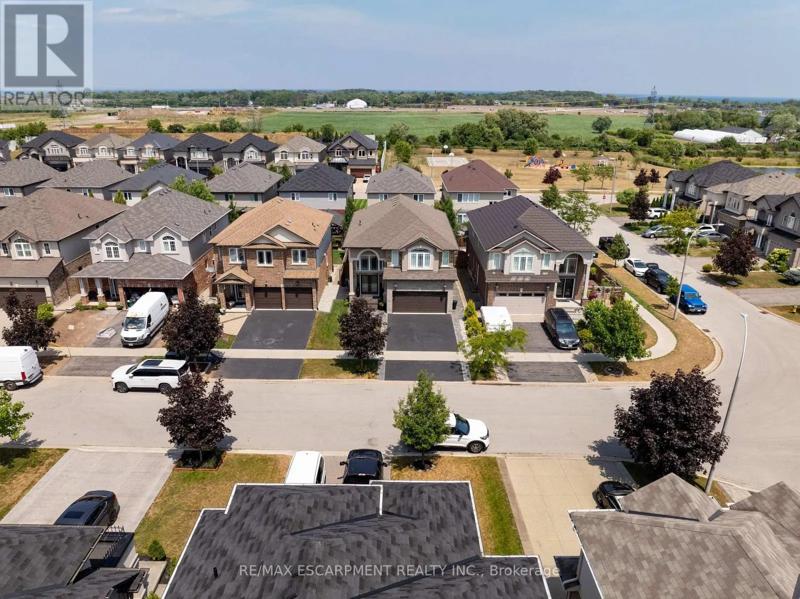 13 BIGGAR CRESCENT