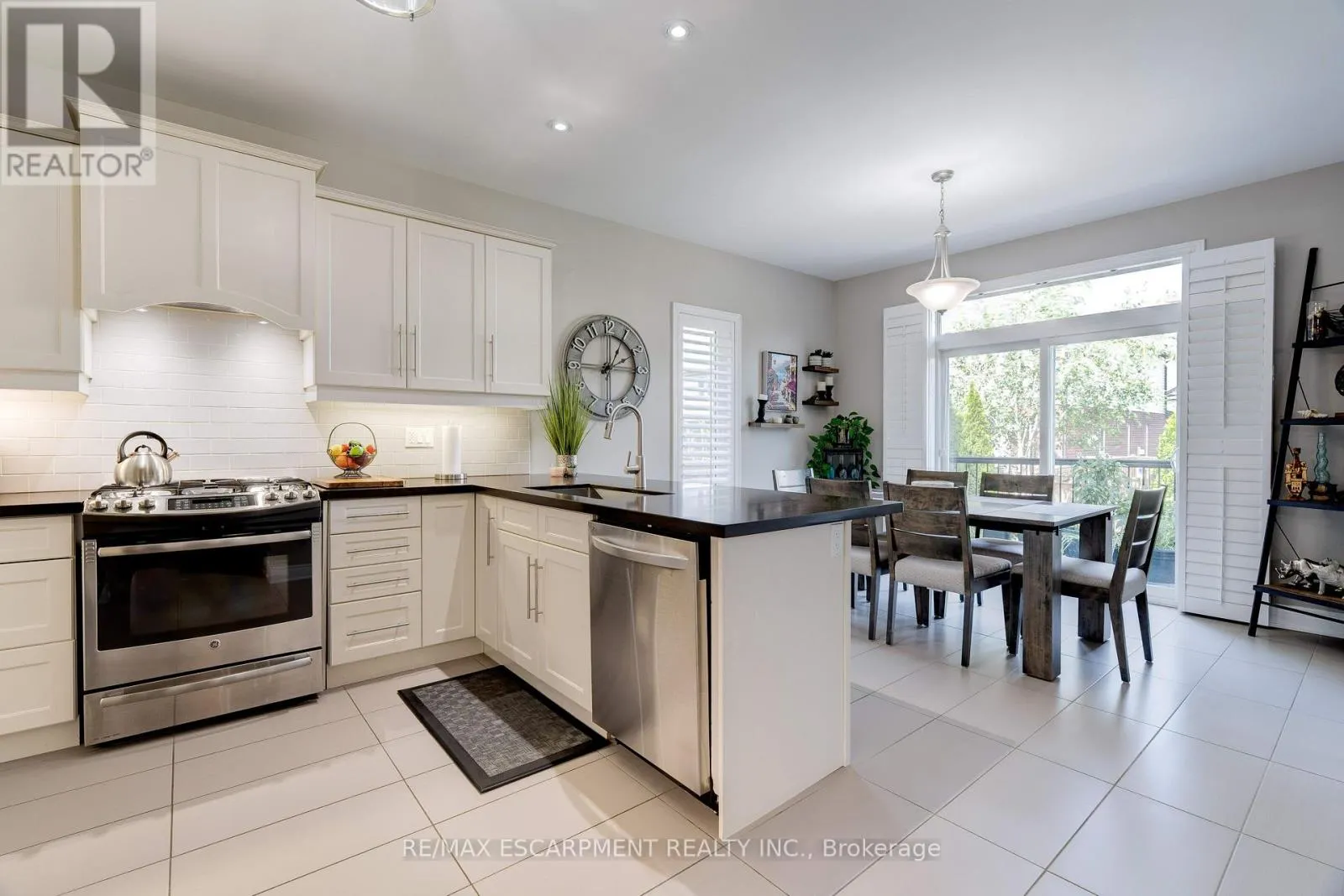 13 BIGGAR CRESCENT