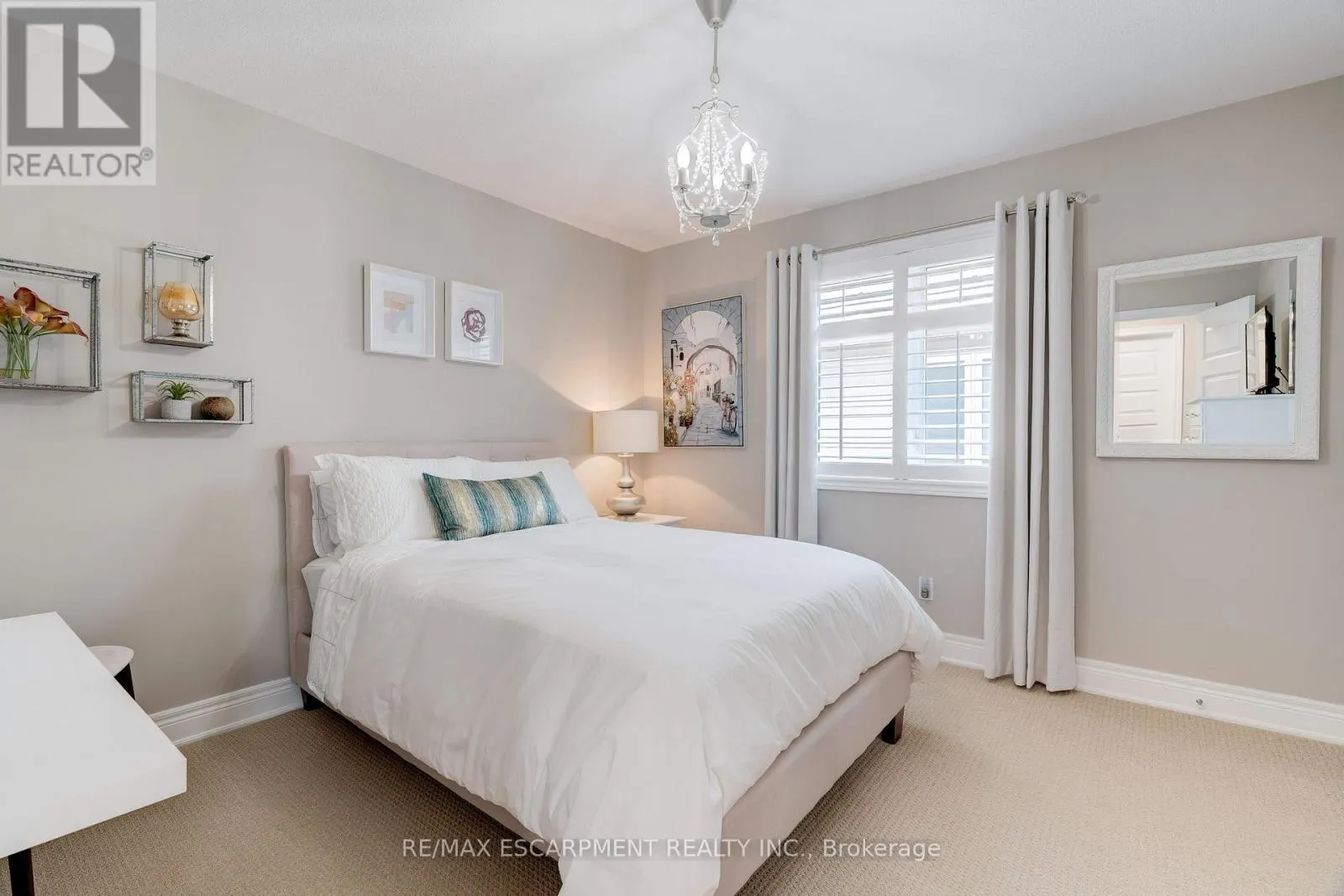 13 BIGGAR CRESCENT